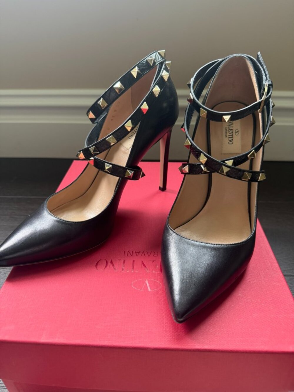 Valentino rockstud ankle strap heels black size 39
